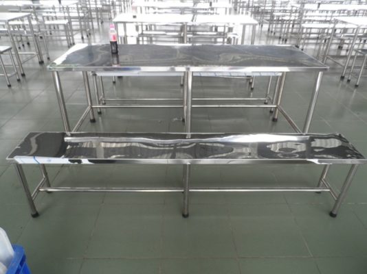 Quá trình gia công bàn ghế inox chuyên nghiệp tại DFC
